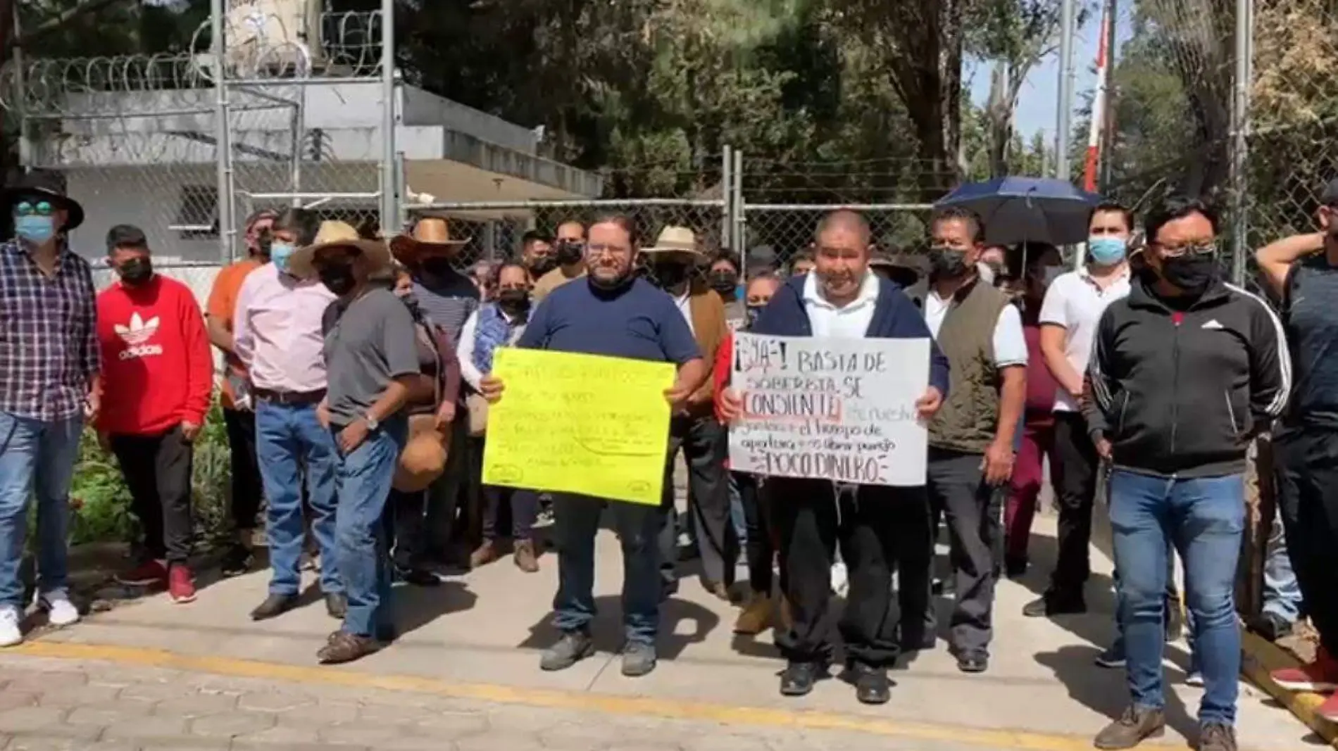 Protesta de propietarios de baños y balnearios en Puebla